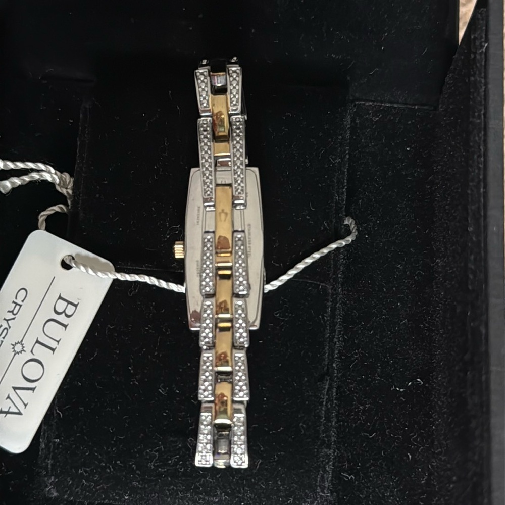 Bulova watch - Picture 9 of 17